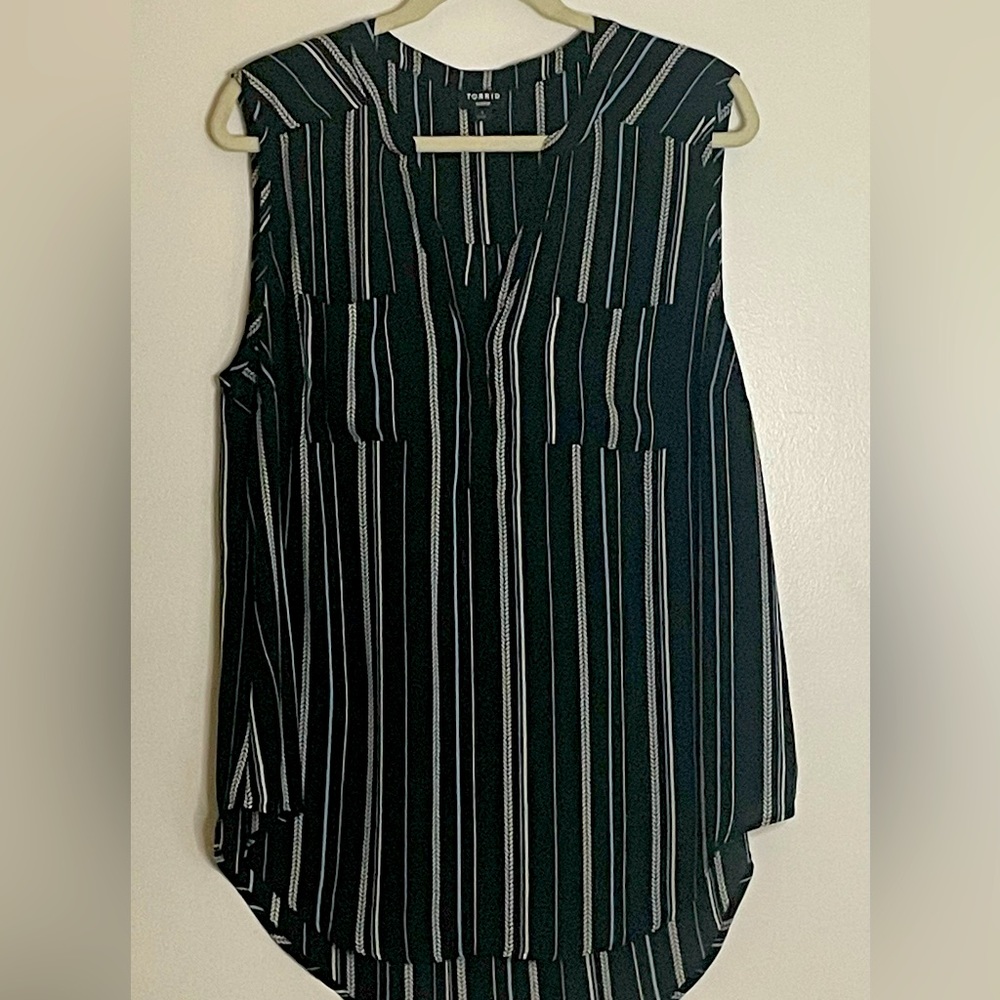 Torrid Size 1 (14/16) Harper Sleeveless Blouse - black, blue, white striped